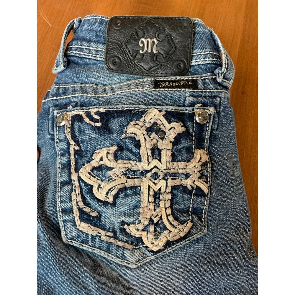 Miss Me Bootcut Jean 27 Cross Embroidery Rhinestone Stud Back Pocket Medium Wash
